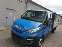 Gebraucht Iveco Daily 136 PS (100 kW) 2018 Blau Limousine