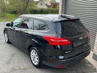 Second-hand Ford Focus 125 CP (91 kW) 2015 Negru Break