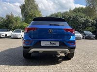 Gebraucht VW T-Roc Style 150 PS (110 kW) 2024 Ravennablau metallic SUV