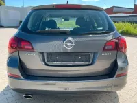 Gebraucht Opel Astra 140 PS (102 kW) 2011 Grau Kombi