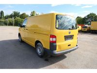 Gebraucht VW T5 84 PS (61 kW) 2011 Ginstergelb r1032 Van