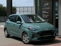 Neu Hyundai i10 Select 63 PS (46 kW) 2025 Mangrove green / mic Kleinwagen