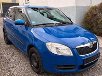 Gebraucht Skoda Fabia 70 PS (51 kW) 2009 Blau Kleinwagen