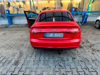 Gebraucht Audi A4 170 PS (125 kW) 2012 Rot Limousine