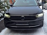 Gebraucht VW Tiguan Active 150 PS (110 kW) 2021 Schwarz SUV