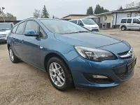 Gebraucht Opel Astra Selection 116 PS (85 kW) 2014 Blau Kombi