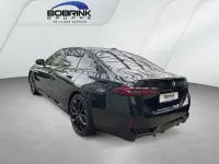 Gebraucht BMW 520 M Sport 197 PS (144 kW) 2024 Schwarz Limousine