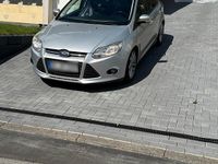 Second-hand Ford Focus 100 CP (73 kW) 2015 Argintiu Hatchback