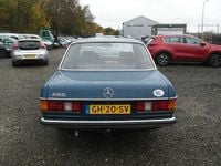 Gebraucht Mercedes 200 109 PS (80 kW) 1980 Limousine