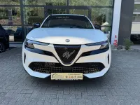 Neu Alfa Romeo Junior Sprint 136 PS (100 kW) 2026 Weiß SUV