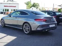 Gebraucht Mercedes C300e AMG line 258 PS (189 kW) 2019 Selenitgrau met Coupé