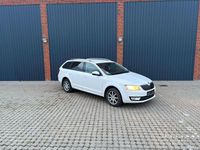 Gebraucht Skoda Octavia Elegance 150 PS (110 kW) 2014 Weiß Kleinwagen