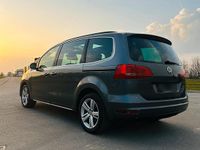 Gebraucht VW Sharan 140 PS (102 kW) 2012 Grau Van / Kleinbus