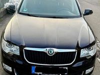 Usado Skoda Superb Exclusive 143 HP (105 kW) 2013 Preto Carrinha