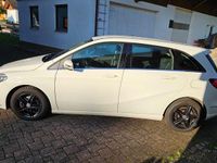 Gebraucht Mercedes B180 122 PS (89 kW) 2014 Weiß Van / Kleinbus