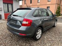 Gebraucht Skoda Rapid Elegance 105 PS (77 kW) 2015 Grau Kleinwagen