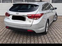 Gebraucht Hyundai i40 Trend 141 PS (103 kW) 2016 Silber Limousine