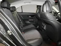 Gebraucht Mercedes C300 197 PS (144 kW) 2024 Manufacturer Limousine