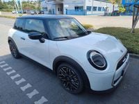 Gebraucht Mini Cooper Favoured 114 kW (156 PS) 2025 Weiß Kleinwagen