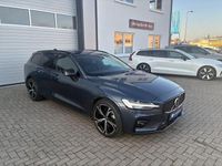Gebraucht Volvo V60 Plus 197 PS (144 kW) 2024 Blau Kombi