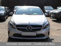 Gebraucht Mercedes A180 122 PS (89 kW) 2017 Silber Limousine