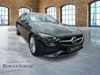 Gebraucht Mercedes C200 163 PS (119 kW) 2024 Metalliclack obsidianschwarz metallic Kombi