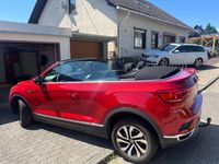 Gebraucht VW T-Roc Cabriolet Active 150 PS (110 kW) 2021 Rot Cabrio