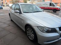 Gebraucht BMW 318 129 PS (94 kW) 2006 Blau Limousine