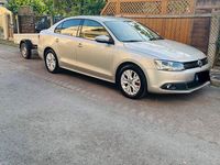 Gebraucht VW Jetta Life 105 PS (77 kW) 2013 Gold Limousine
