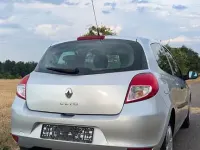 Gebraucht Renault Clio II 75 PS (55 kW) 2010 Silber Limousine