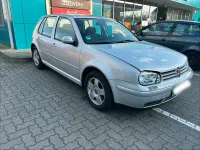 Usata VW Golf IV 90 CV (66 kW) 2000 Argento Berlina