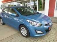 Gebraucht Hyundai i30 Classic 99 PS (72 kW) 2012 Blau metallic Limousine