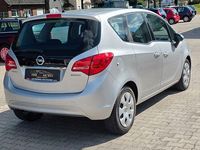 Gebraucht Opel Meriva Edition 95 PS (69 kW) 2011 Silber Van / Kleinbus