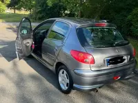 Gebraucht Peugeot 206 75 PS (55 kW) 2009 Grau Limousine