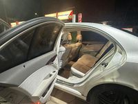 Gebraucht Mercedes E240 177 PS (130 kW) 2002 Silber Limousine