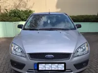 Occasion Ford Focus 101 ch (74 kW) 2005 Argent Citadine