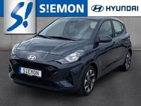 Gebraucht Hyundai i10 Trend 63 PS (46 kW) 2024 Schwarz Kleinwagen