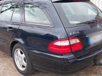 Gebraucht Mercedes E220 150 PS (110 kW) 2005 Blau Kombi