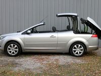 Gebraucht Ford Focus Cabriolet Titanium 145 PS (106 kW) 2009 Silber Cabrio