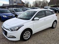 Gebraucht Hyundai i20 75 PS (55 kW) 2017 Polar white Kleinwagen