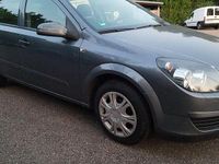 Gebraucht Opel Astra Edition 105 PS (77 kW) 2004 Silber Limousine