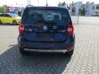 Gebraucht Skoda Yeti Drive 110 PS (80 kW) 2017 Modra storm/storm blau SUV