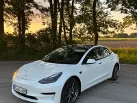 Occasion Tesla Model 3 Standard Range Plus 239 kW (325 ch) 2022 Blanc Berline