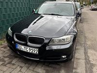 Gebraucht BMW 320 184 PS (135 kW) 2012 Schwarz Kombi