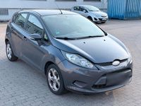 Gebraucht Ford Fiesta 90 PS (66 kW) 2010 Silber Kleinwagen