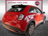 Gebraucht Fiat 600E Red 114 kW (156 PS) 2024 Rot Limousine