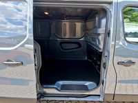 Gebraucht Renault Trafic Komfort 110 PS (80 kW) 2025 Grau Van / Kleinbus