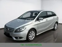 Gebraucht Mercedes B180 122 PS (89 kW) 2013 Silber Van / Kleinbus