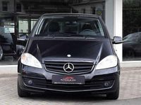 Gebraucht Mercedes A160 95 PS (69 kW) 2010 Kosmosschwarz  metalliclack Kleinwagen