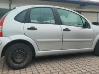 Usado Citroën C3 Comfort 60 CV (44 kW) 2007 Plateado Utilitario